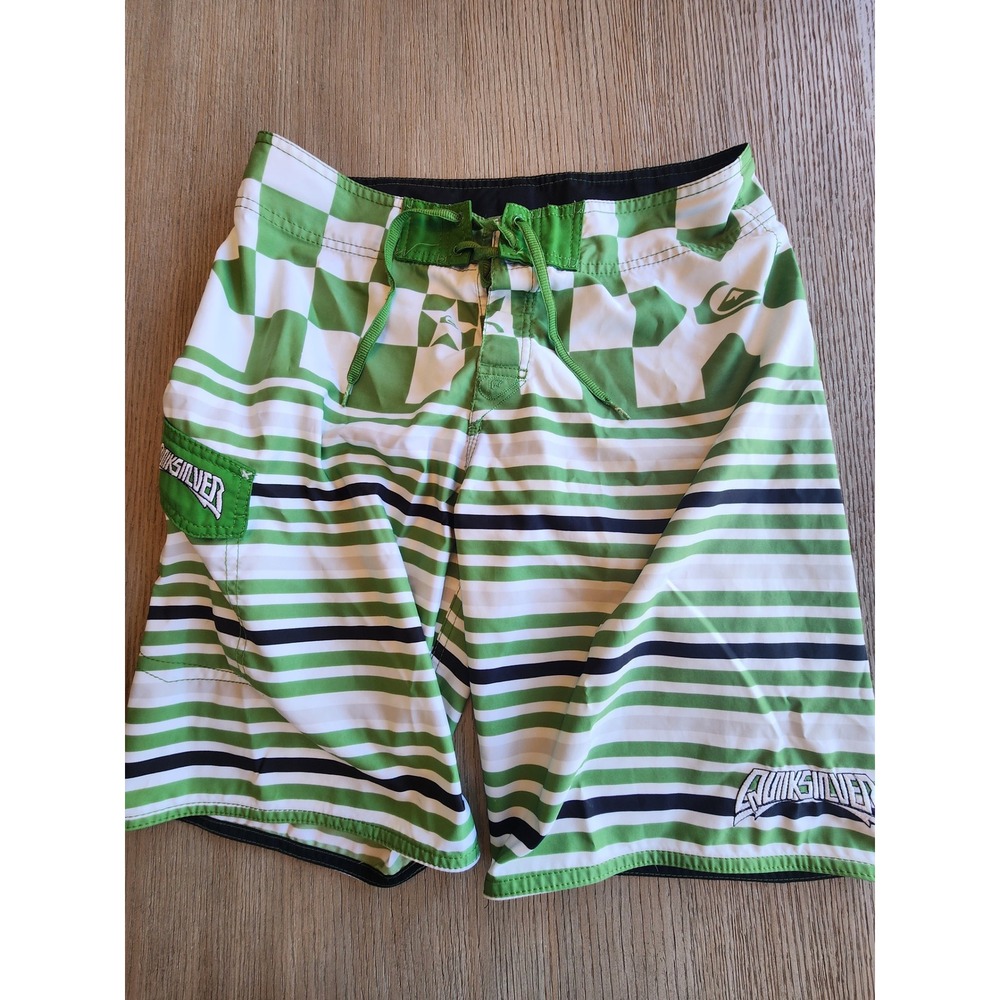 VTG Y2K-ERA Quiksilver Board Shorts Mens Green Athleisure surfcore SkaterStyle